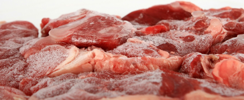 نحوه یخ زدایی صحیح مواد غذایی با یخچال را بیاموزید.یخ زدایی مواد یخی 