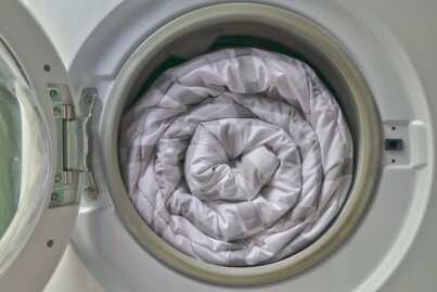 شستن پتو در ماشین لباسشویی ، میتوان در لباسشویی پتوی سنگین شست؟ ​​​​​​